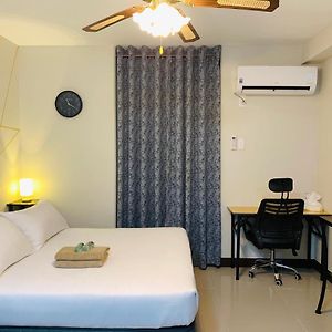 Quayside Condo Near Airport